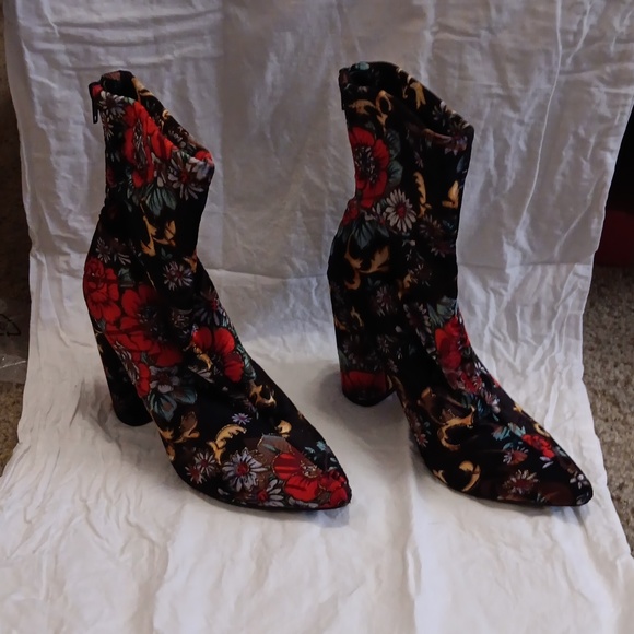 Lola boots - Picture 3 of 3